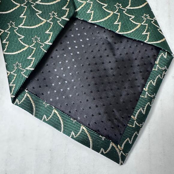 New pierre cardin green and gold christmas tree print 100% silk tie - Picture 2 of 3